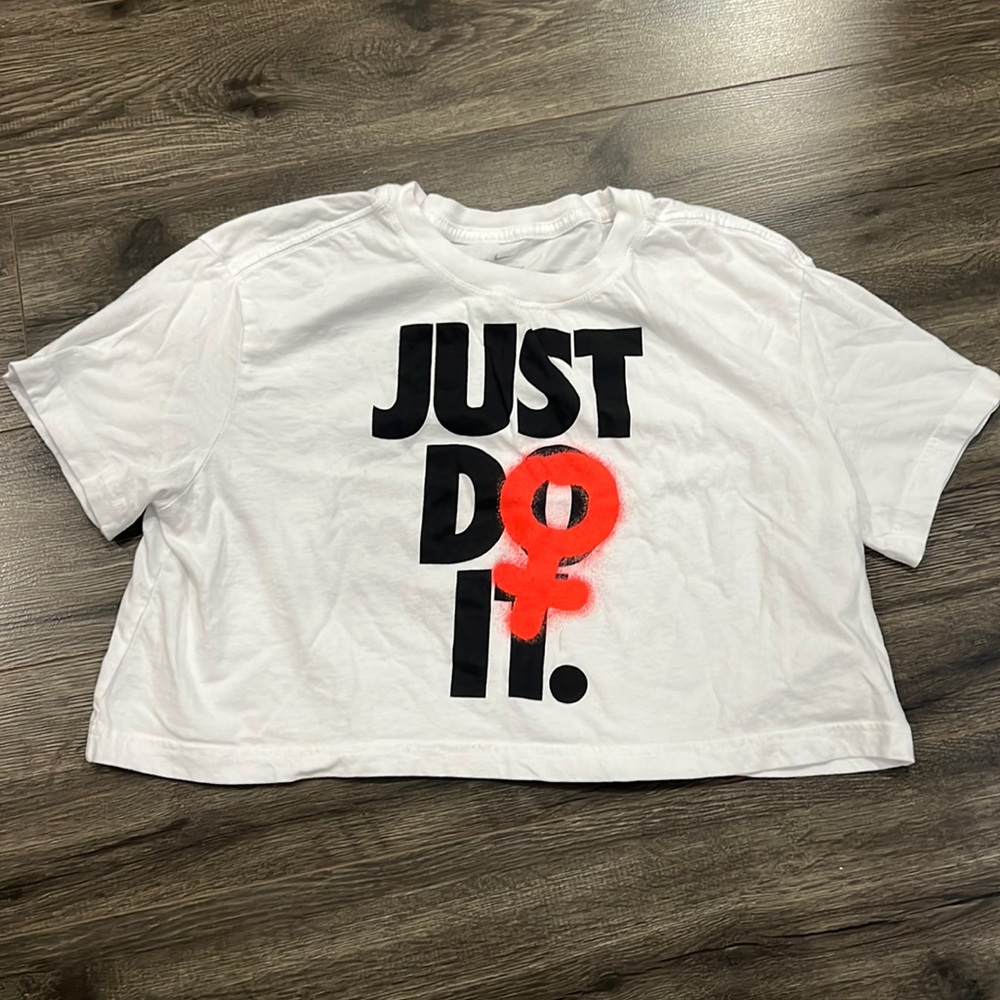 Nike womens white crop top